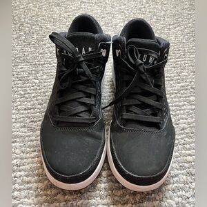 Big boys size 7 Jordan’s black